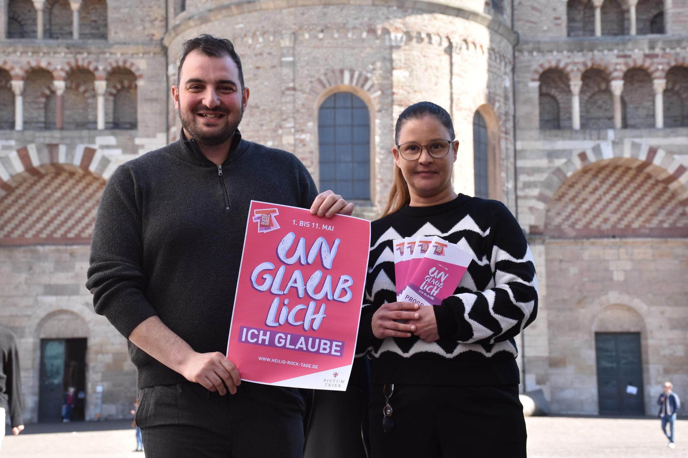 Katja Heyna-Jammer und Dario Tumminelli stellen das Programm der Heilig-Rock-Tage vor
