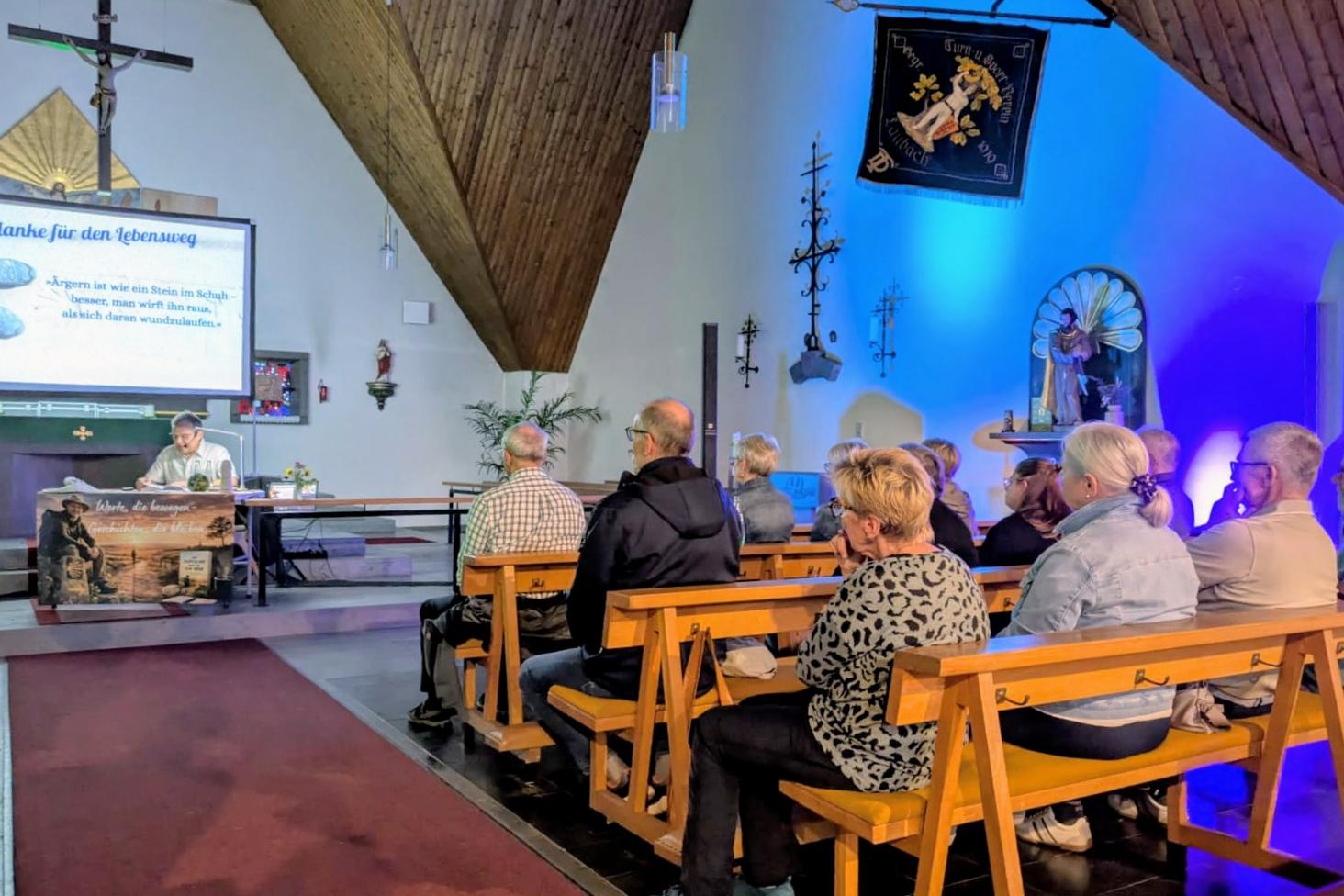 Autorenlesung  in der Kirche Laubach