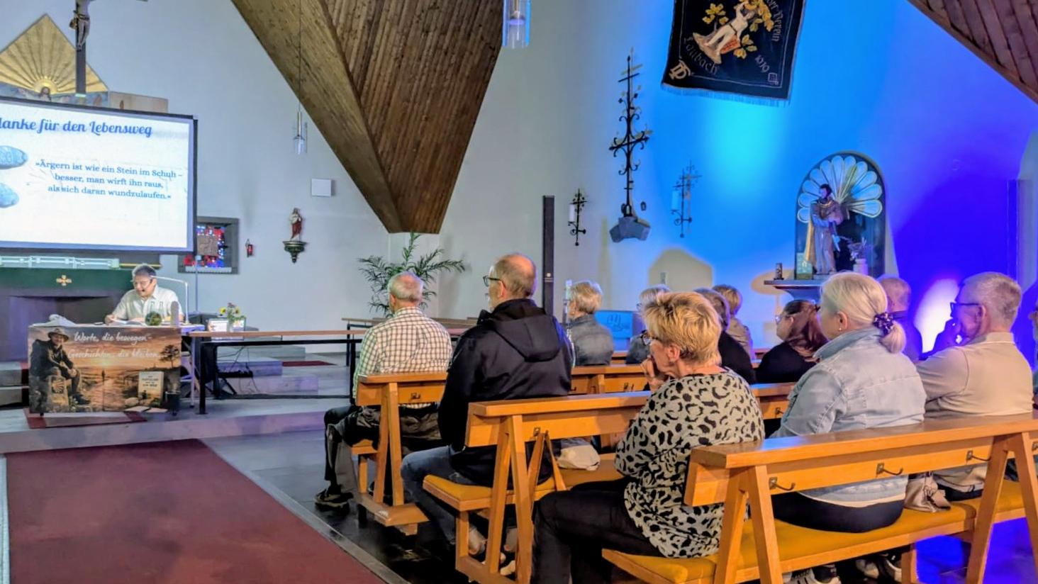 Autorenlesung in der Kirche Laubach
